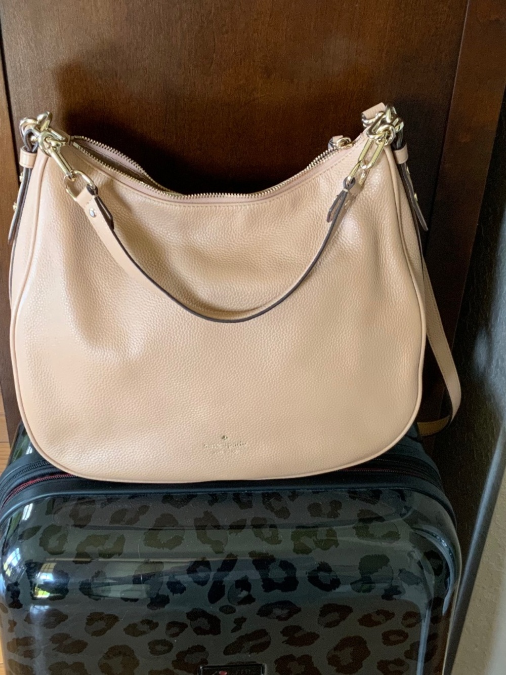 Like new Kate Spade Vivian in Light Fawn